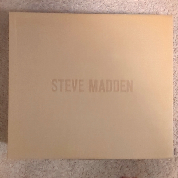 Brand New, Never Worn Steve Madden Boots - Picture 1 of 4
